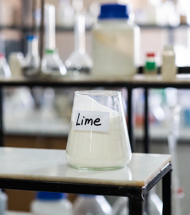 آهک دولومیت چیست؟