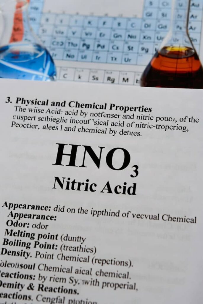 خواص فیزیکی و شیمیایی اسید نیتریک